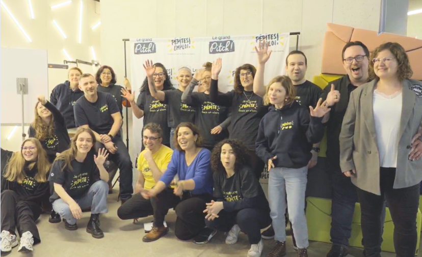 L'équipe Pépites emploi se réunit le jour du Grand Pitch pour une photo de groupe